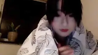 moyyango gorgeous girl finished from a rich handjob