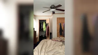 lindseyjenningz seductive chick fucks sex toy