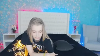 lily_you_shy_babe Pretty lady