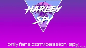 harleyspy juicy slut fucks pussy with phallus