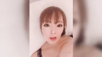 hitomi_official hot babe jerking off pussy
