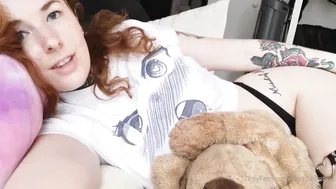 darkphoenixx wonderful redhead sexy poses for the camera