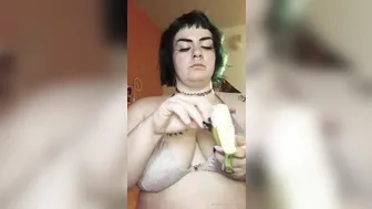 aliway666 cute brunette sucking dick