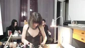 monsieur_et_madame_rossi hot brunette girl gently masturbates cunt
