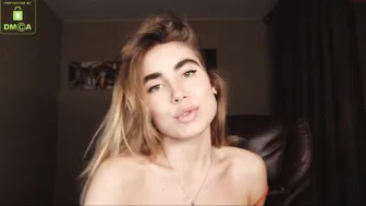 moanamo wild confused jumps on sex toy