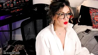 missmina gorgeous bitch strips and jerks off