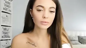 miss_x_ gorgeous lady seduces tight booty