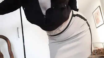 cumandplay_ magnificent queen jumping on sex toy