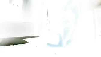 alexavip a woman with a wide pelvis gets shaved cunt