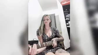 akiramaisuicide vicious quill chatting in free chat