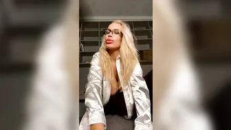 onlyfans Pretty young lady