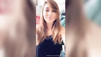 Reena whore babe masturbates shaved pussy