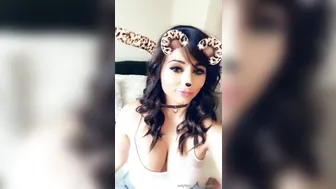 Reena Attractive chick fucks juicy slits