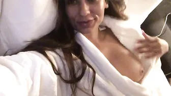 Reena harlot masturbates both holes