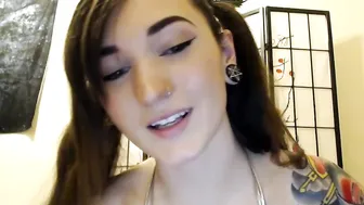 hellcatnat Elegant blonde dabbles with dildo