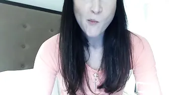 jalyn Sexy ladies teasing shaved pussies