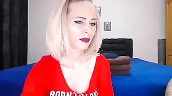 nicepussyfuckk18 Luxurious female caresses pussy