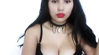 prettyloveyou Lustful plump bitch spreads her legs and jerks off her cunt