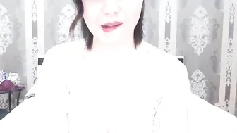 aisakayo Bitch with huge tits fucks with dildo