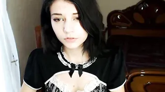 leslietopulos Marvelous Babe shows off a gorgeous bosom