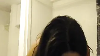 elena_knight Naughty bitch fucks pussy