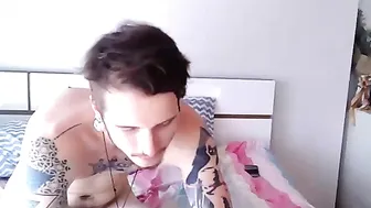 martinsiris Luxurious blonde passionately pulls pussy