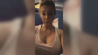 misssaintxxx depraved plays with her holes