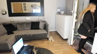 sastina Beauty with cool curves