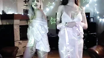 roni_eva desirable squeezing nipples