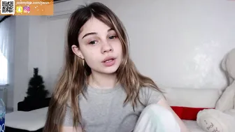 ravvn slut fucking pussy