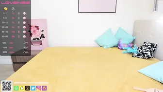 newkhaleesi and her charms