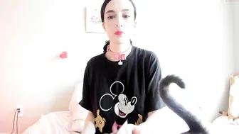 neon_felix obstinate queen jerking off her cunt