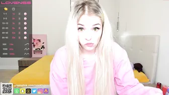 newkhaleesi matchless chick spins elastic booty