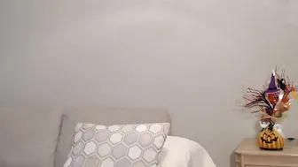 mselleswt cute brunette sucking dick