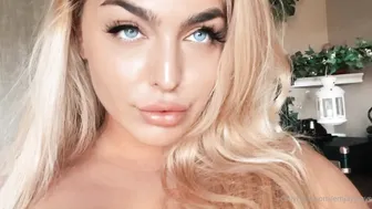 emjayplays onlyfans  Breast puff