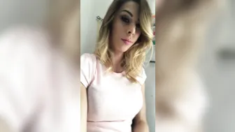 Casey Kisses onlyfans  demonstratively masturbating on cam