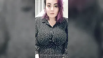 violetvixen22 gorgeous babe furiously fucks pussy