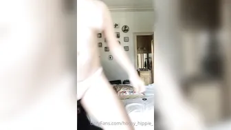 horny_hippie  Sultry blonde