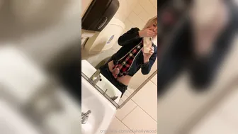 Ella Hollywood   Busty shlendra