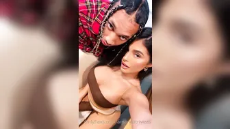 Onlyfans  puts his fingers in the ass