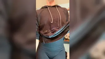 xnicoleanistonx   big boobed babe fucks her cap
