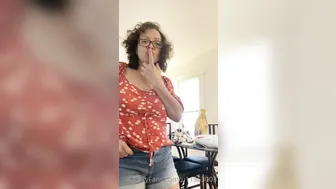 annamariawny gorgeous mare jerks off pussy