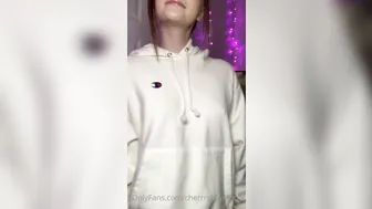 cherrryblossomx cute chick fucked by sex toy