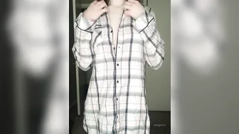 emiigotchi Pregnant chick