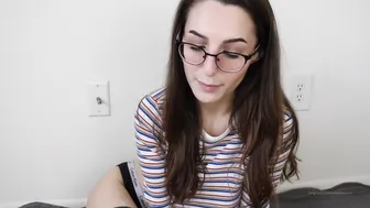sadbaffoonmv fingers in pussy