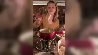 lizadelsierra onlyfans big breasted female fingering pussy