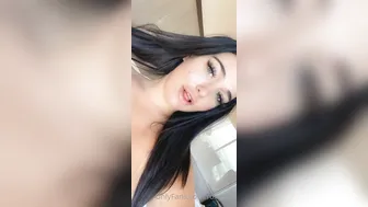 roxnour onlyfans busty slut caresses shaved pussy