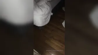 lizadelsierra onlyfans leggy blonde pampers pussy with her fingers