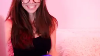 kateelife prefers bat instead dildo