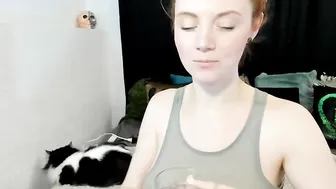 haylee_love Adorable bitch caresses big tits